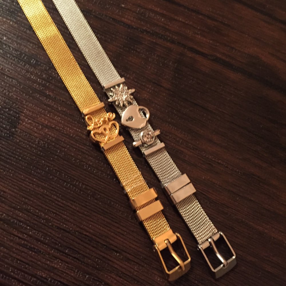 Charms remienkový náramok Srdcia zlatý