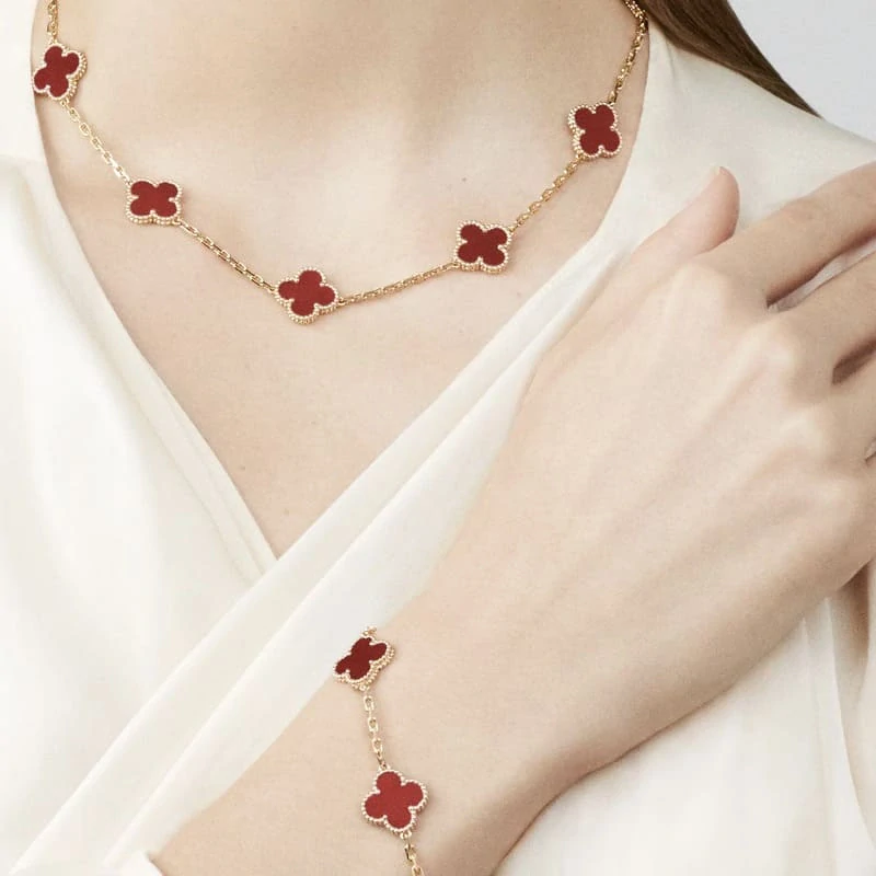 Dámsky oceľový set Clover red zlatý